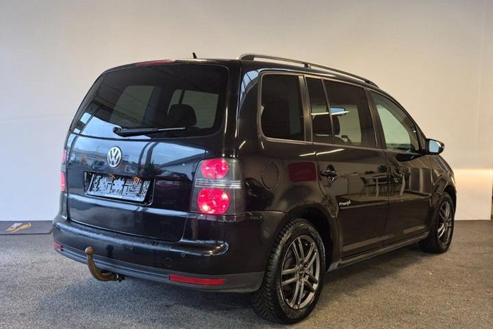 Sort VW Touran fra 2010