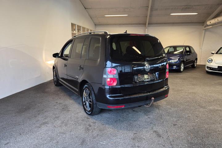 Sort VW Touran fra 2010