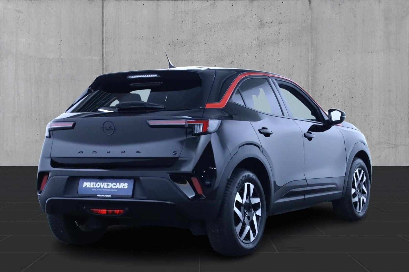 Sort Opel Mokka-e fra 2022