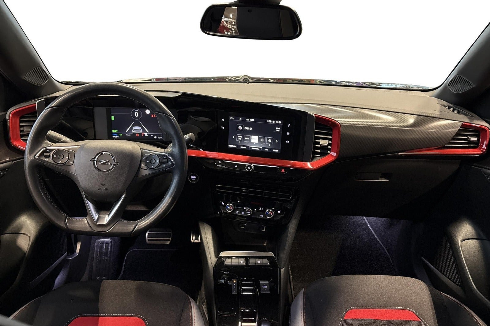 Sort Opel Mokka-e fra 2022