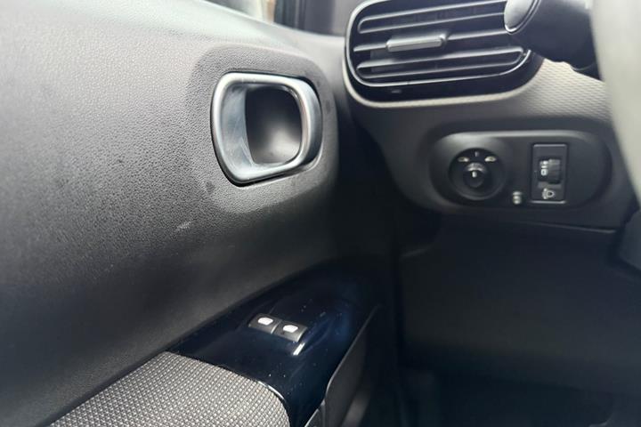Grøn Citroën C4 Cactus fra 2014