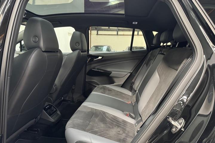 Sort VW ID.4 fra 2023