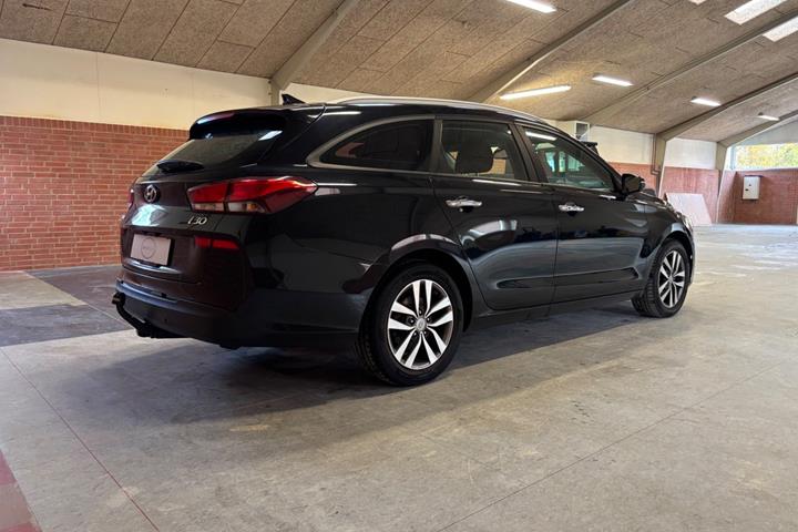 Sort Hyundai i30 fra 2017