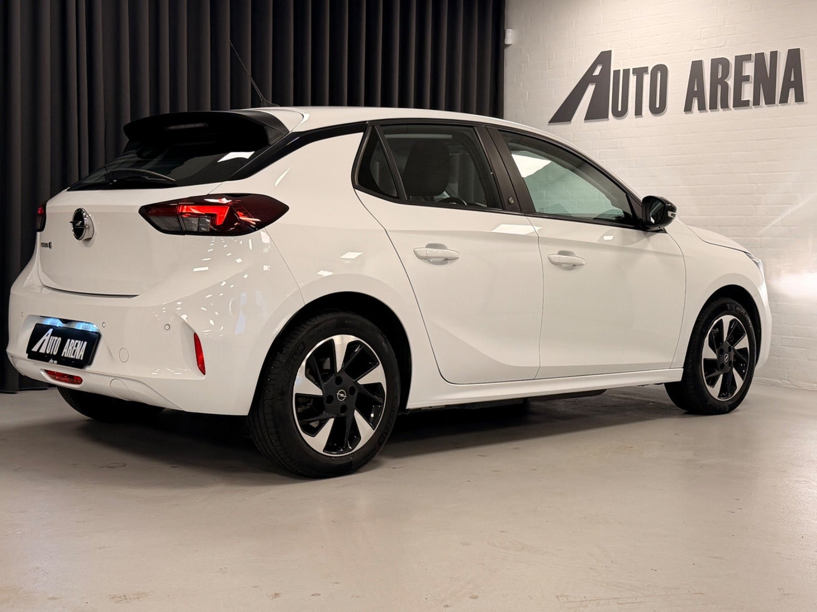 Hvid Opel Corsa-e fra 2021