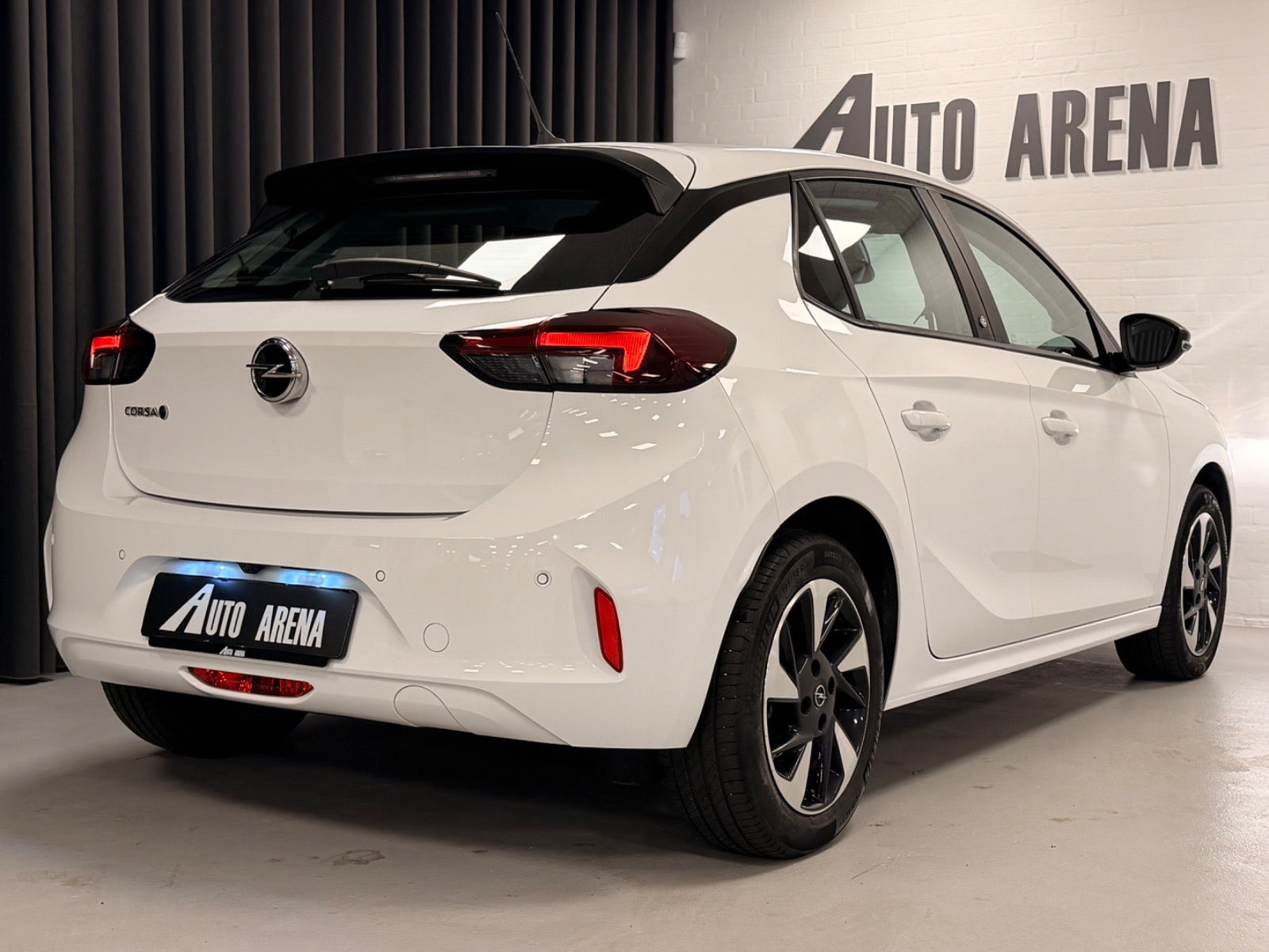 Hvid Opel Corsa-e fra 2021