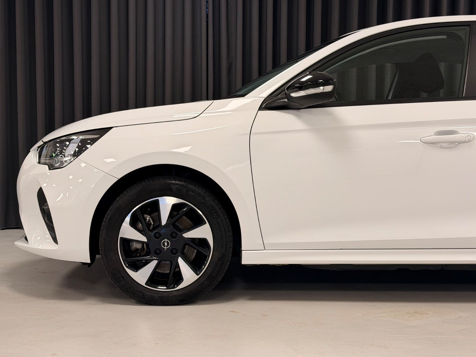 Hvid Opel Corsa-e fra 2021