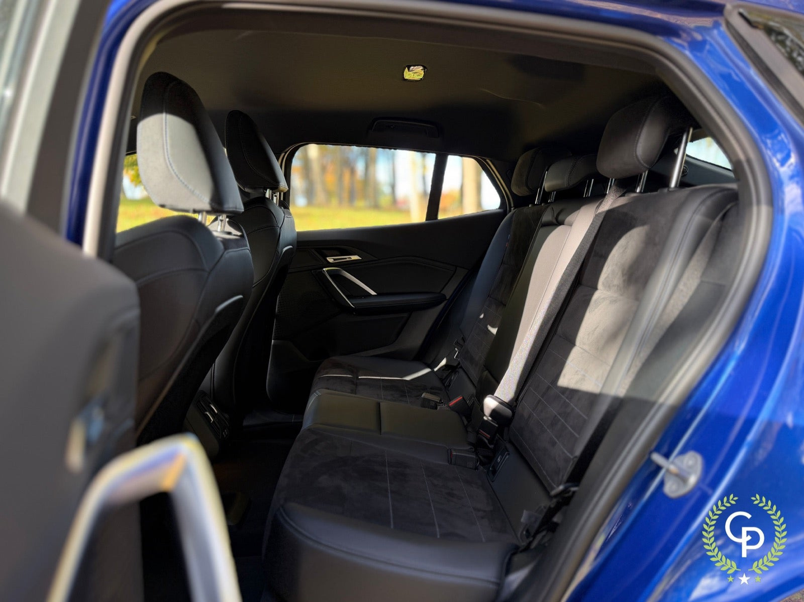 Blå BMW iX2 fra 2025