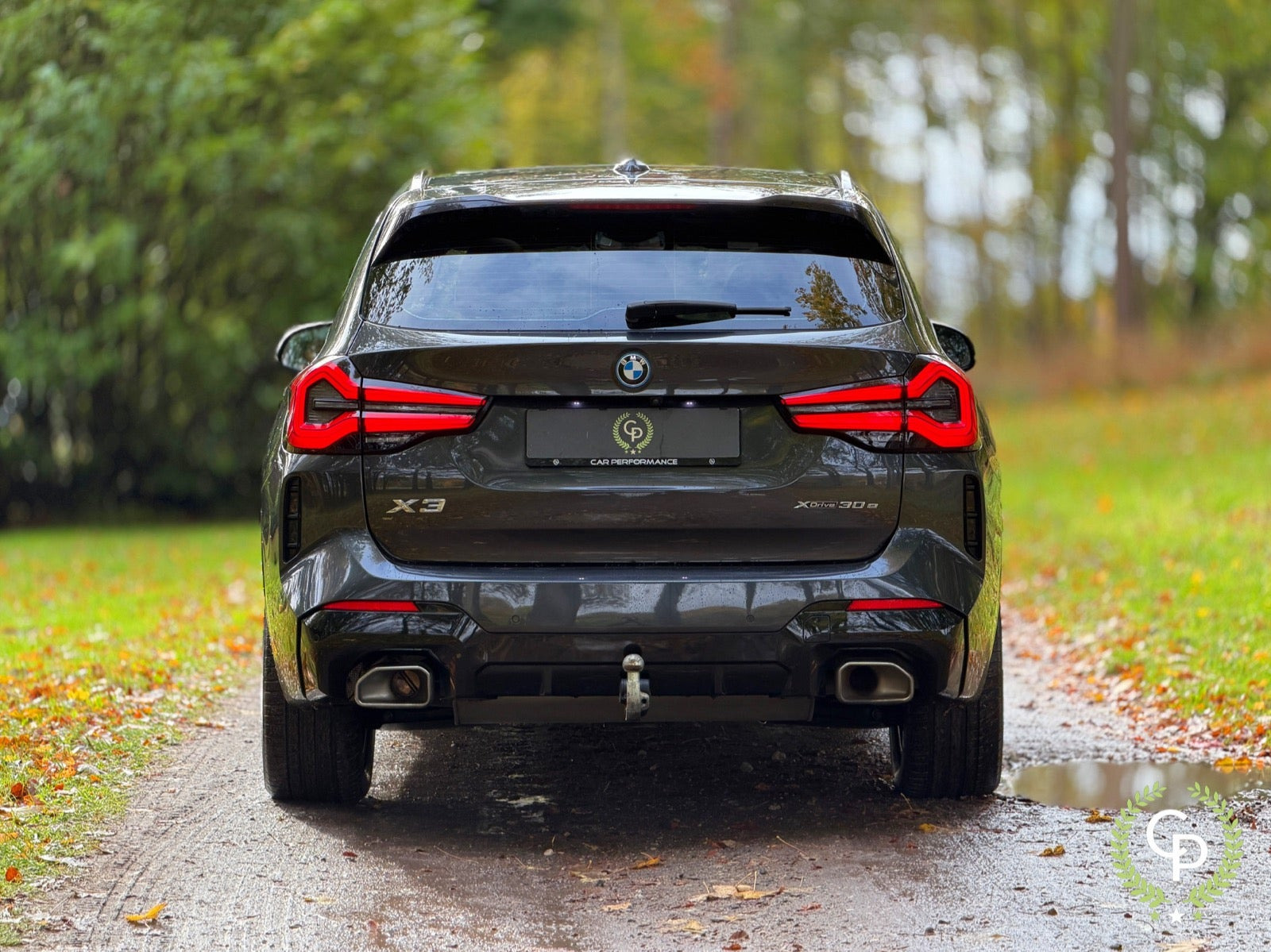 Grå BMW X3 fra 2022