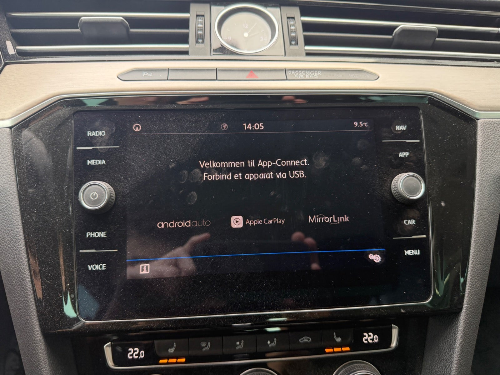 Blå VW Passat fra 2019