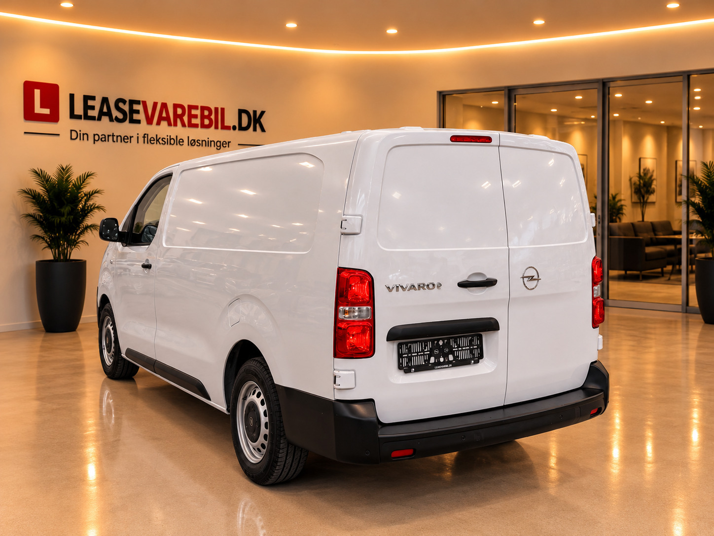 Hvid Opel Vivaro-e fra 2026