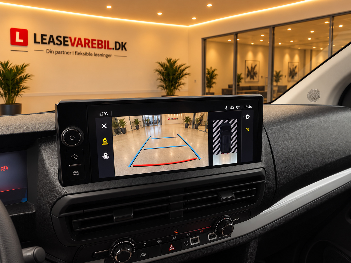 Hvid Opel Vivaro-e fra 2026