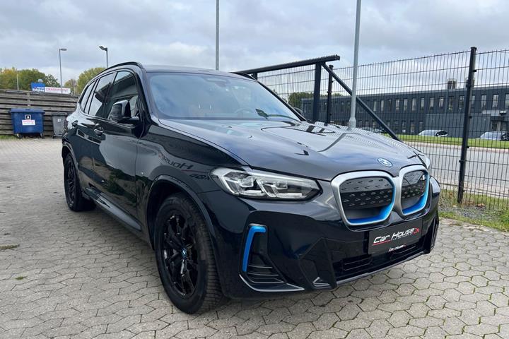 Sort BMW iX3 fra 2023