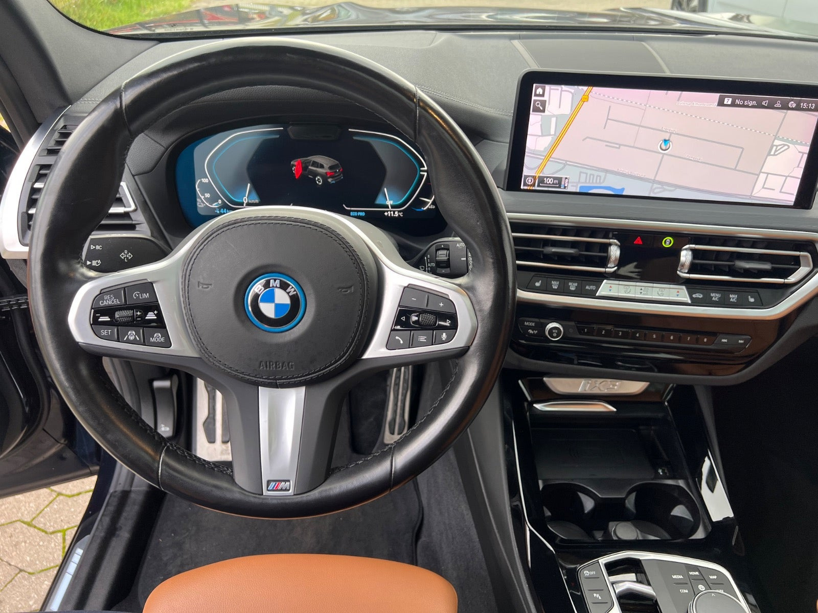 Sort BMW iX3 fra 2023