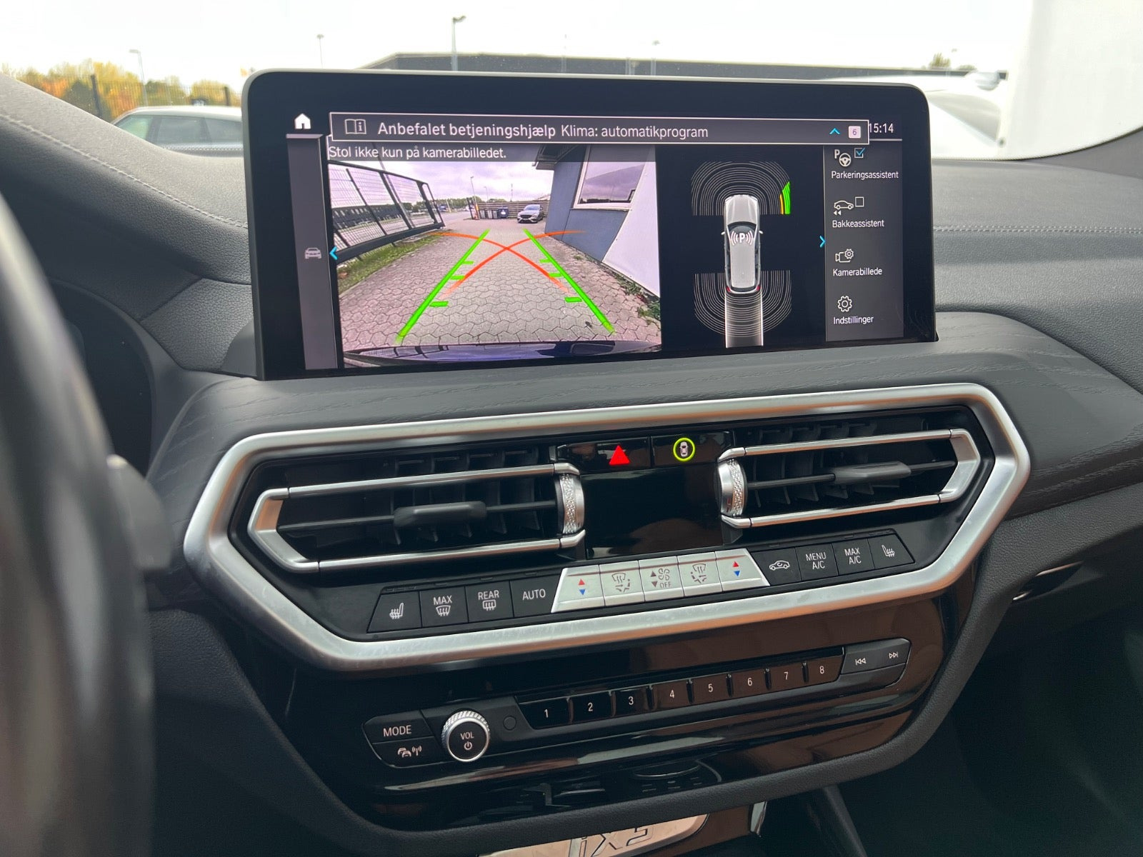 Sort BMW iX3 fra 2023