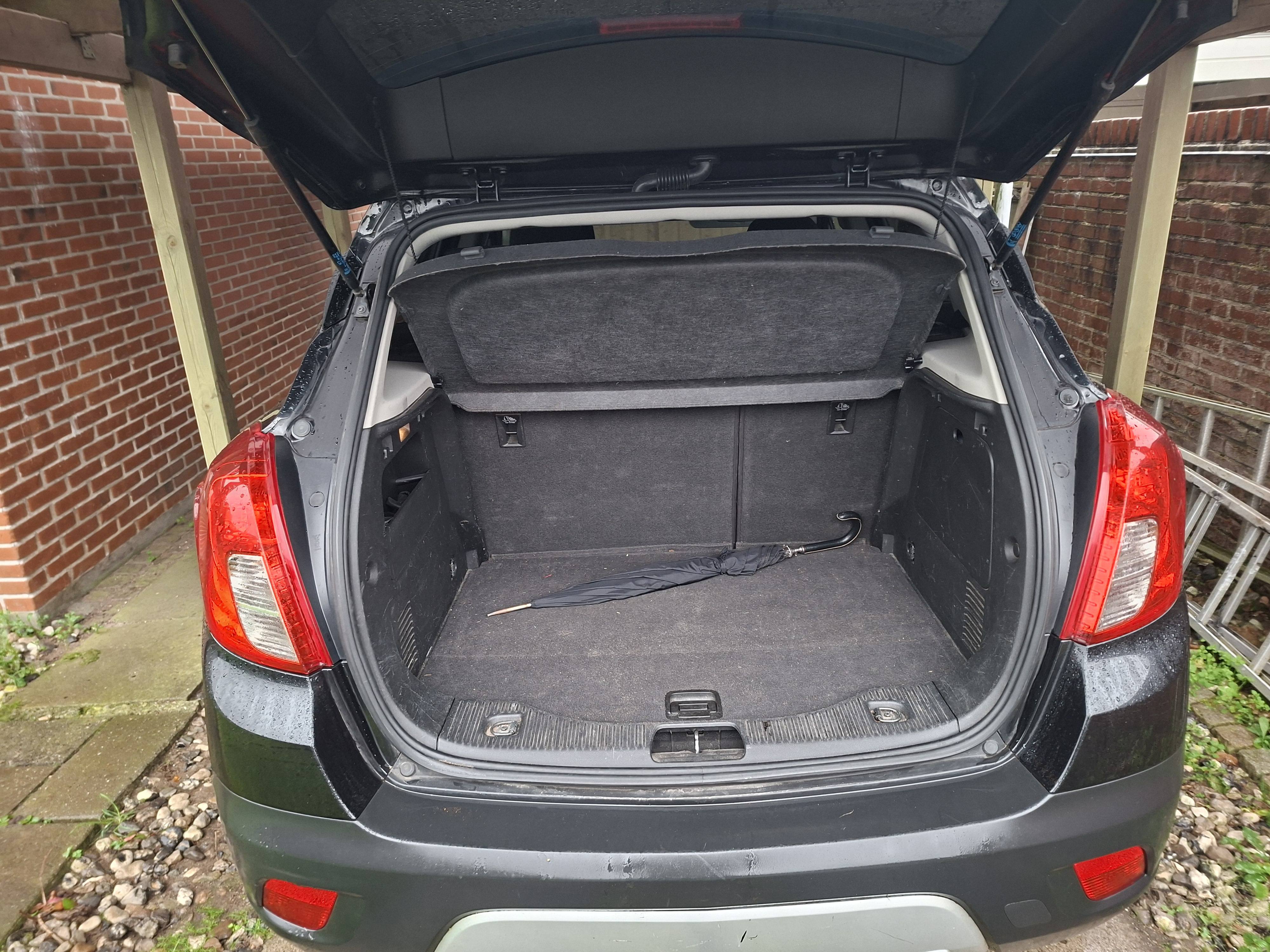 Sort Opel Mokka fra 2013