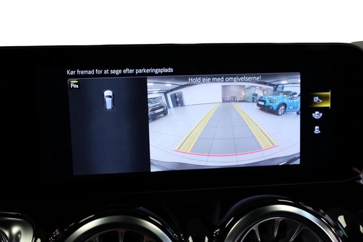 Sort Mercedes EQB250 fra 2023