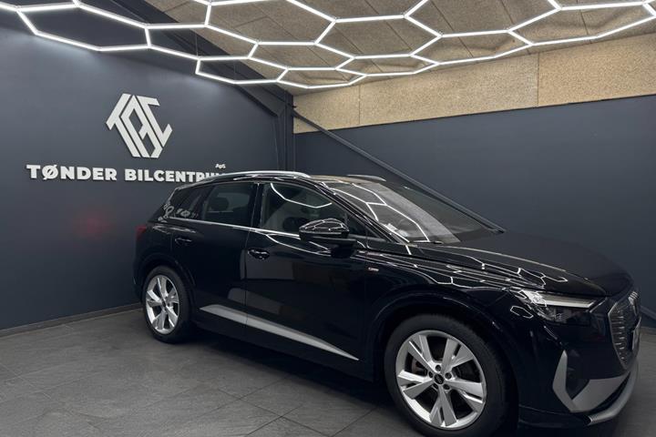 Sort Audi Q4 e-tron fra 2023