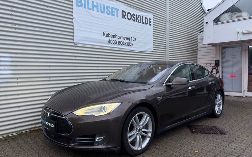 Tesla Model S 85