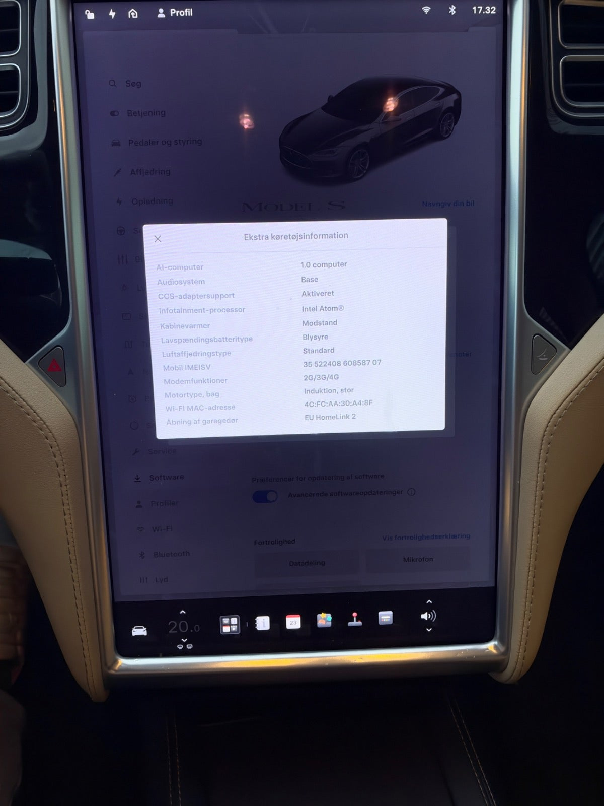 Brun Tesla Model S fra 2015