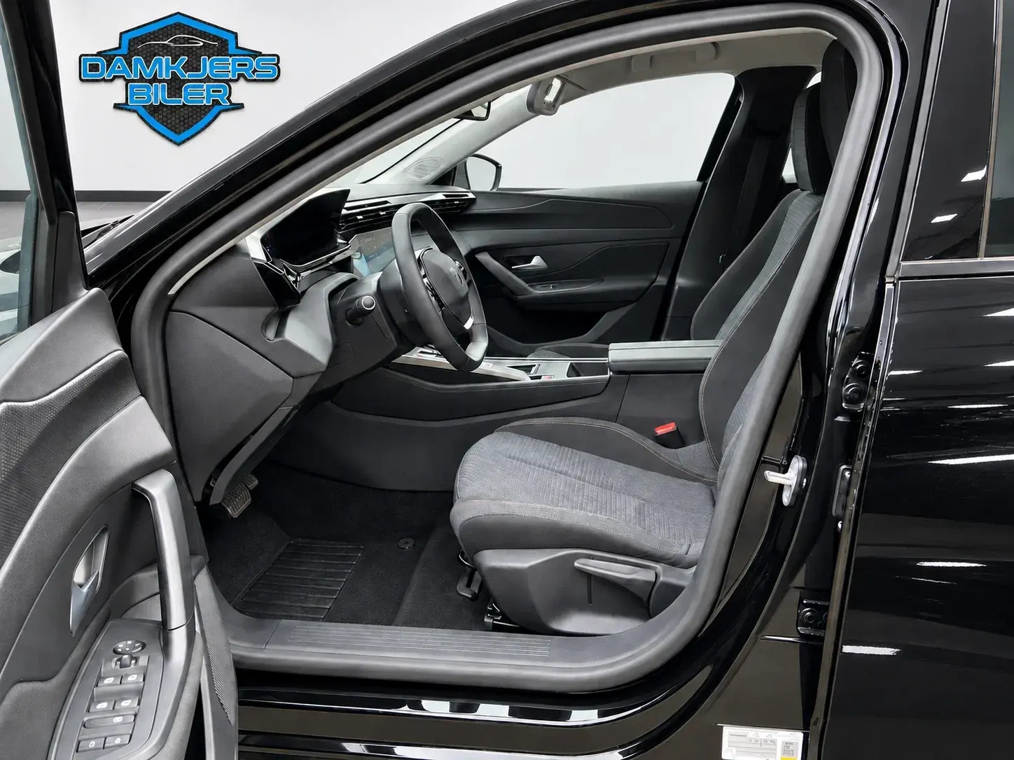 Sort Peugeot E-308 fra 2025