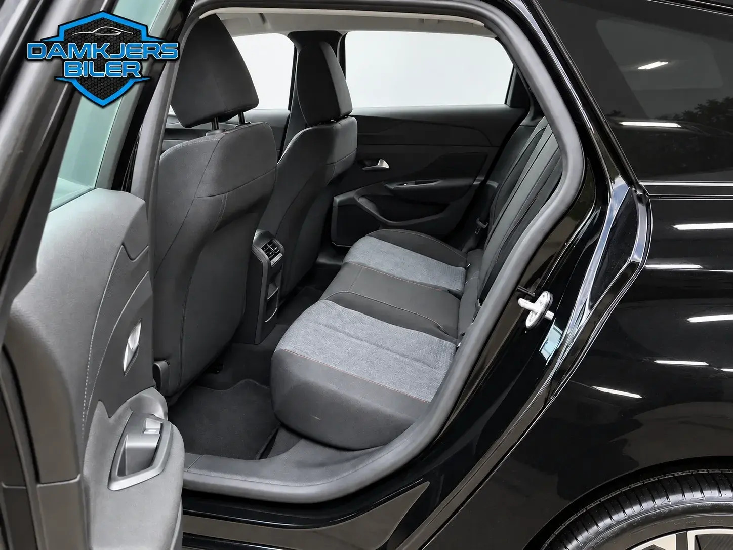 Sort Peugeot E-308 fra 2025