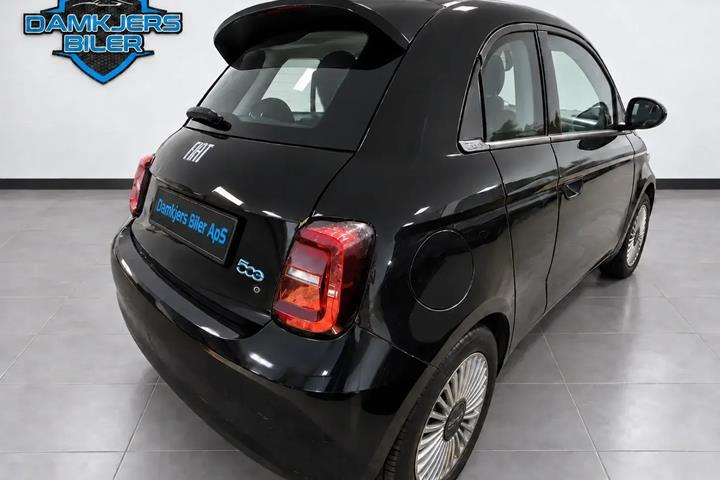 Sort Fiat 500e fra 2024