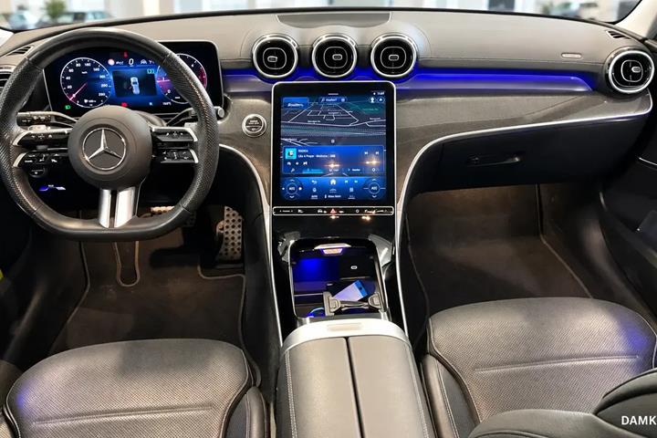 Grå Mercedes C220 d fra 2024