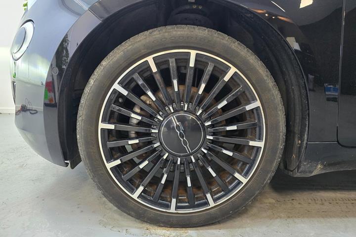 Sort Fiat 500e fra 2021