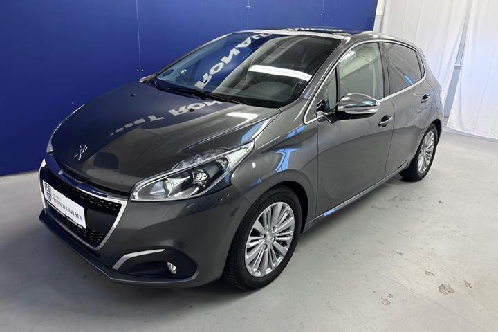 Grå Peugeot 208 fra 2019