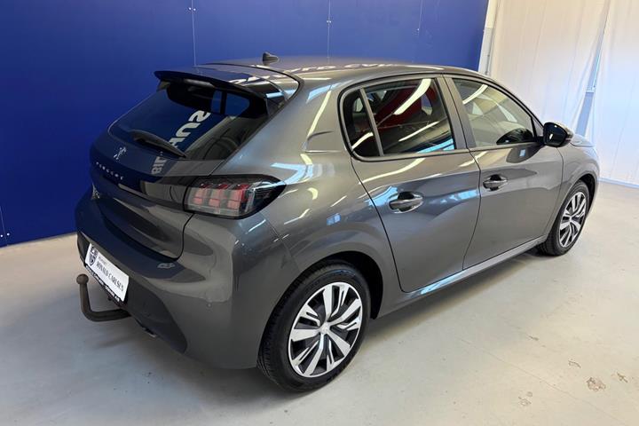 Grå Peugeot 208 fra 2020