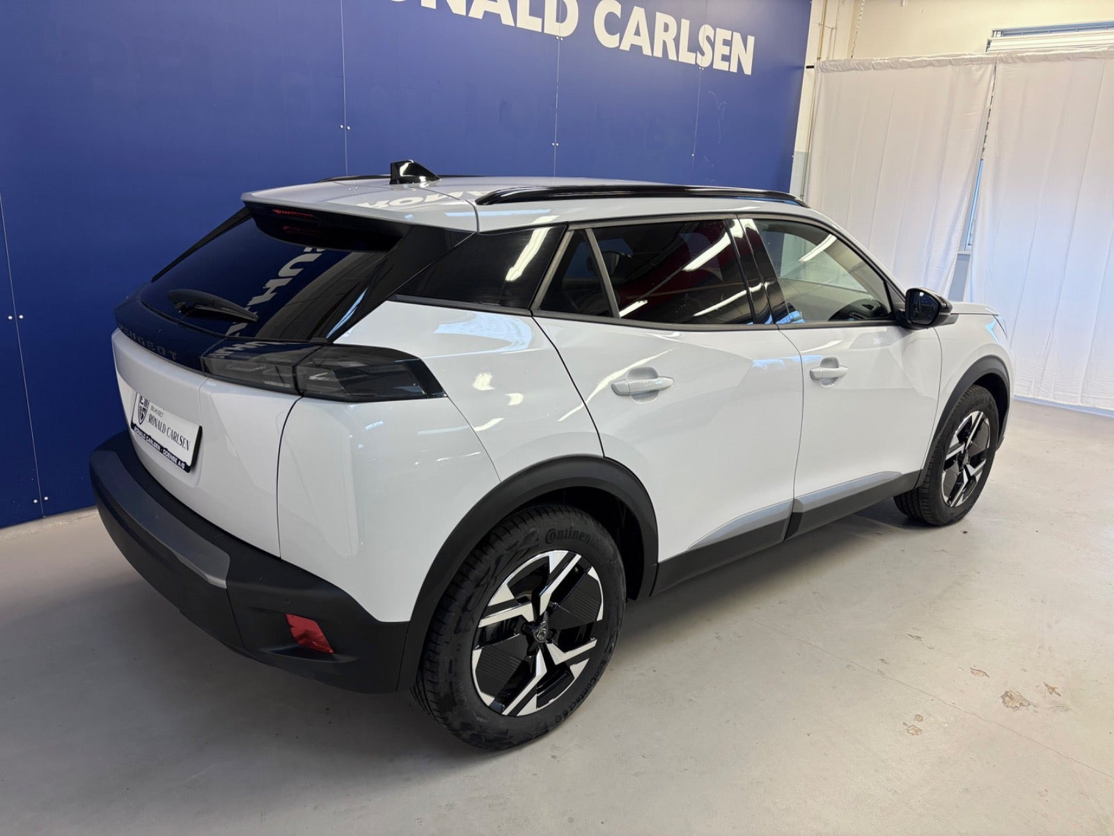 Hvid Peugeot e-2008 fra 2025