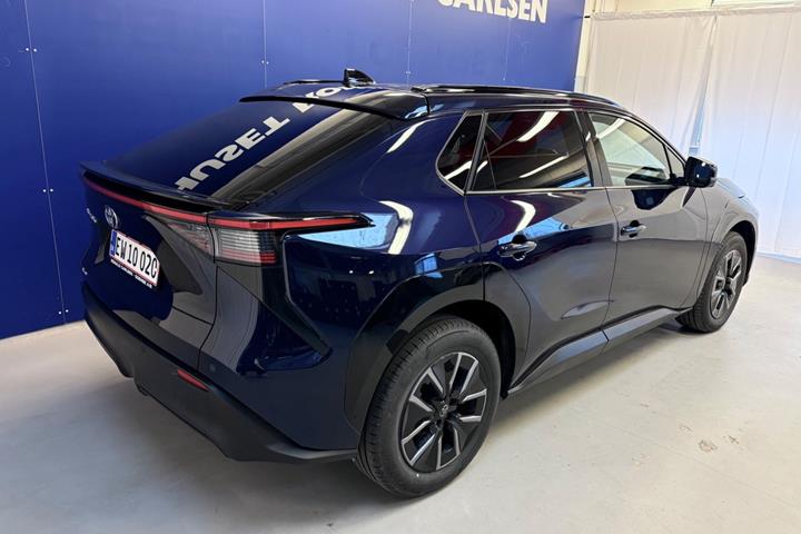 Blå Toyota BZ4X fra 2026
