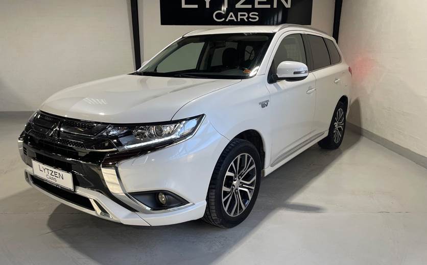 Mitsubishi Outlander 2,4 PHEV Invite CVT 4WD