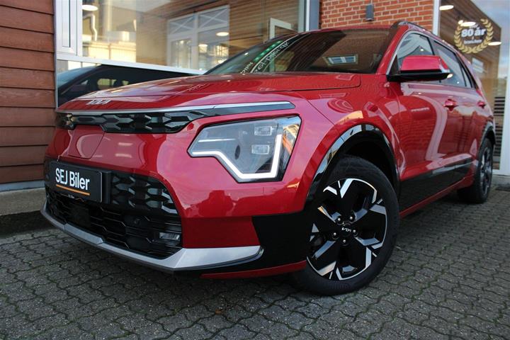 Rød Kia Niro fra 2023