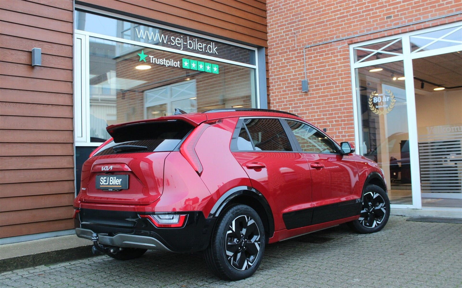 Rød Kia Niro fra 2023