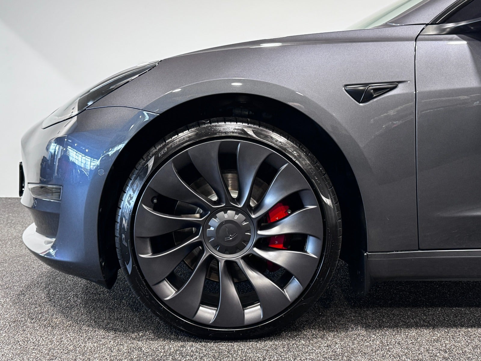 Tesla Model 3 Performance AWD
