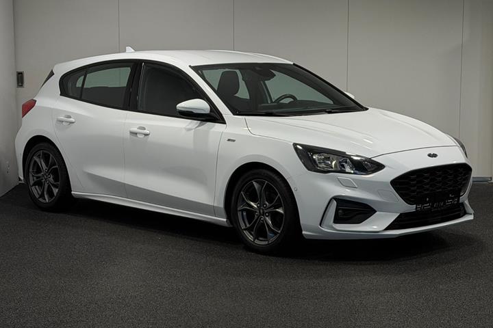 Hvid Ford Focus fra 2018