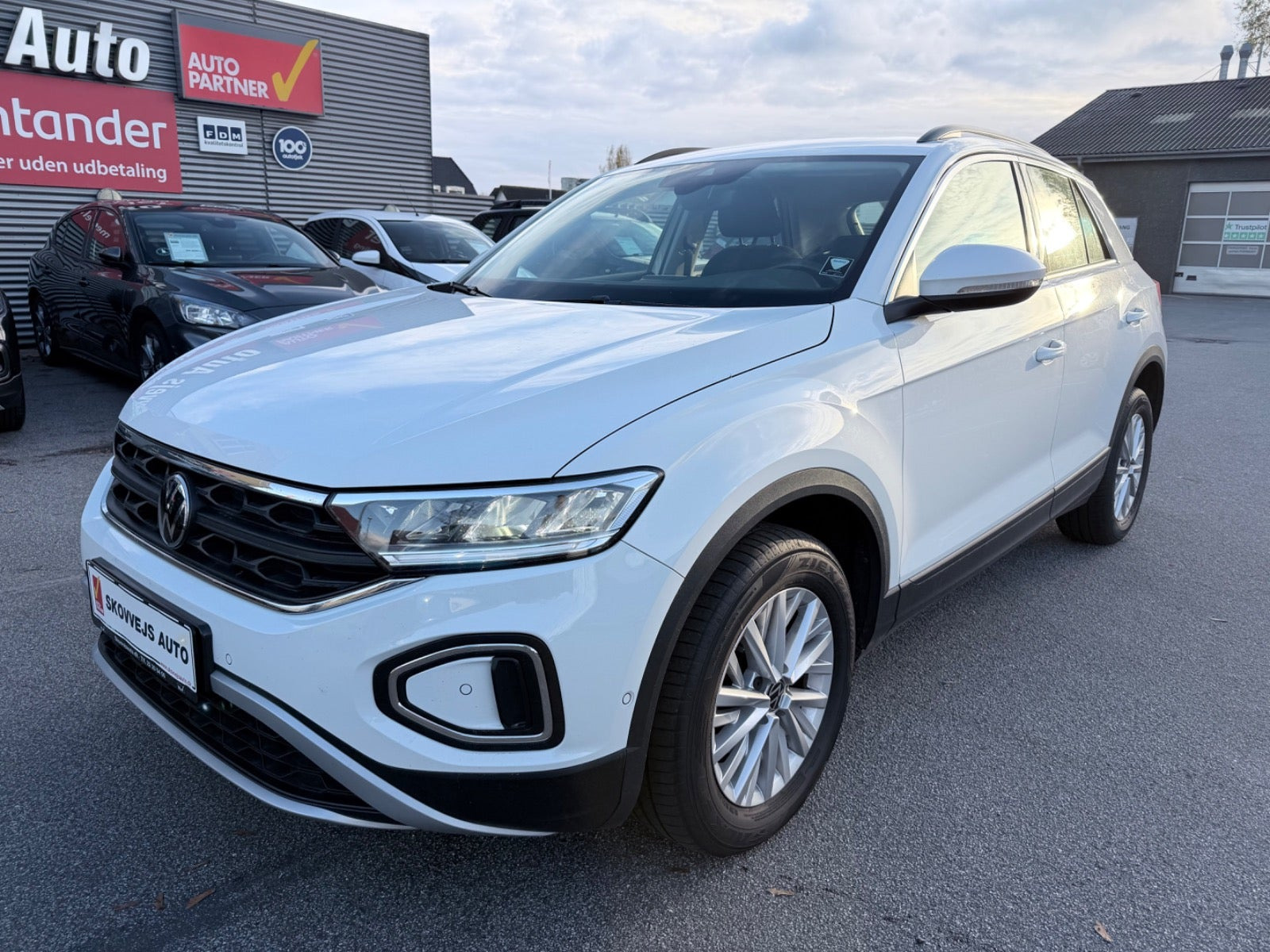 Hvid VW T-Roc fra 2023