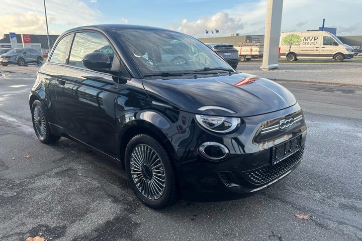 Sort Fiat 500e fra 2024