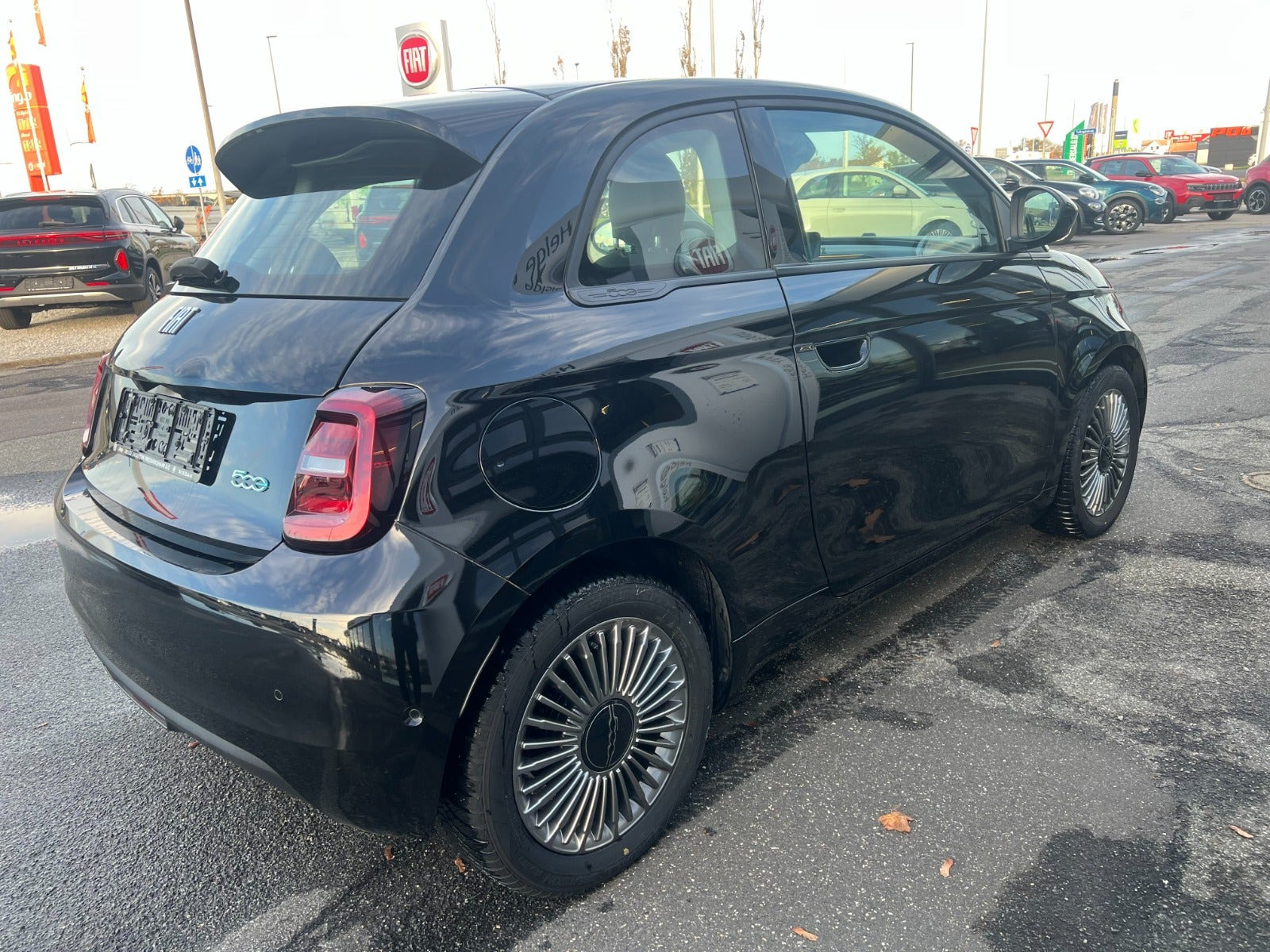 Sort Fiat 500e fra 2024