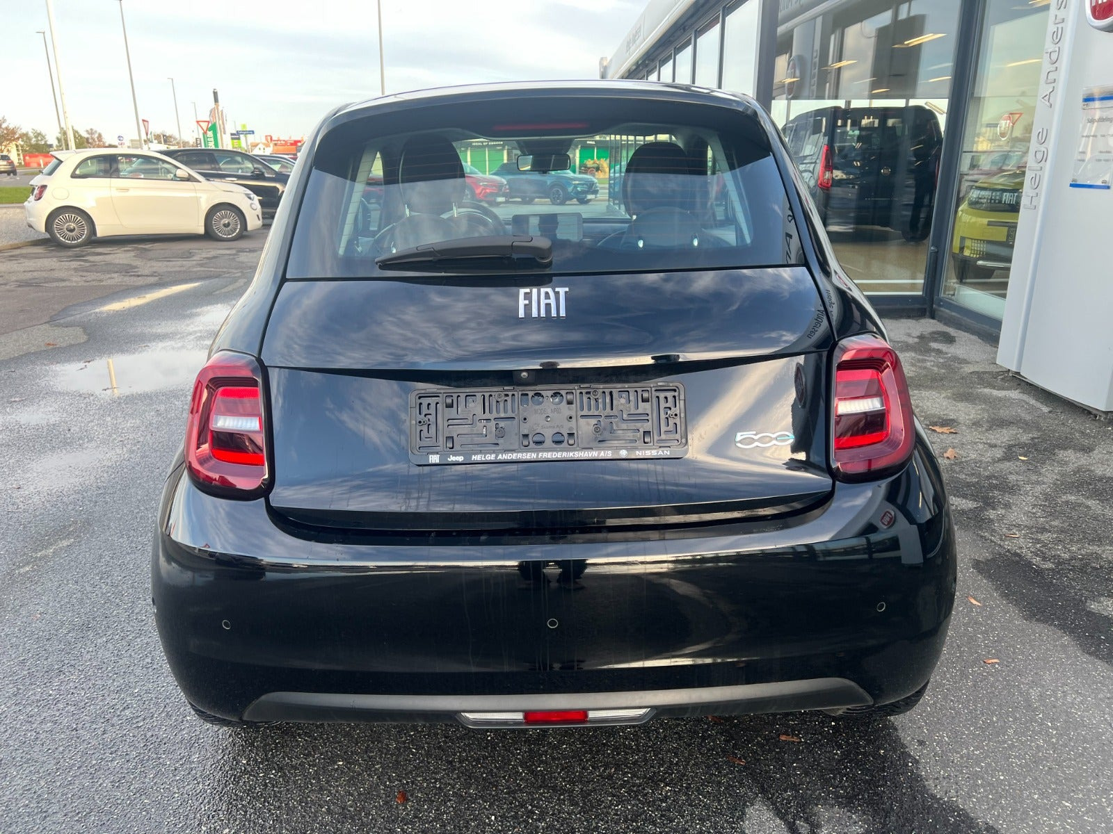 Sort Fiat 500e fra 2024