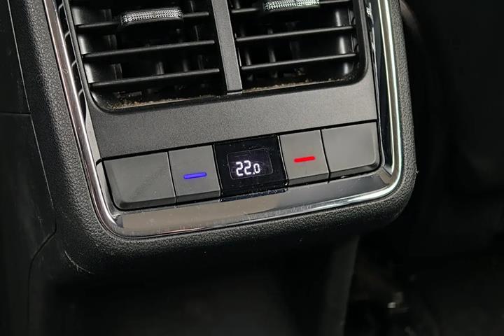 Blå Skoda Enyaq fra 2022