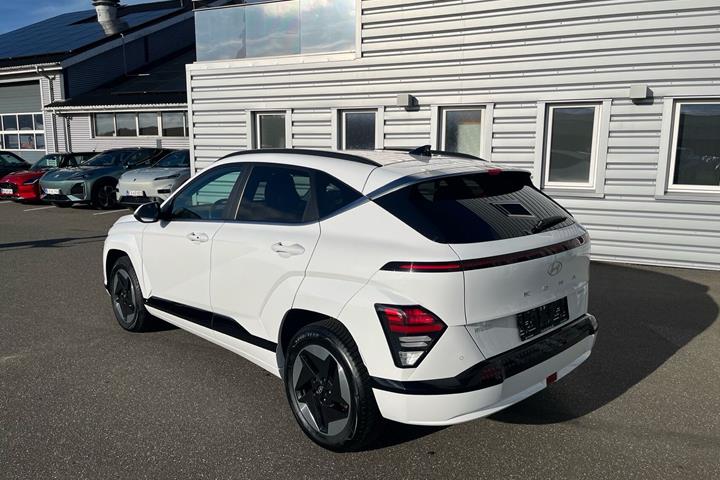 Hvid Hyundai Kona fra 2024