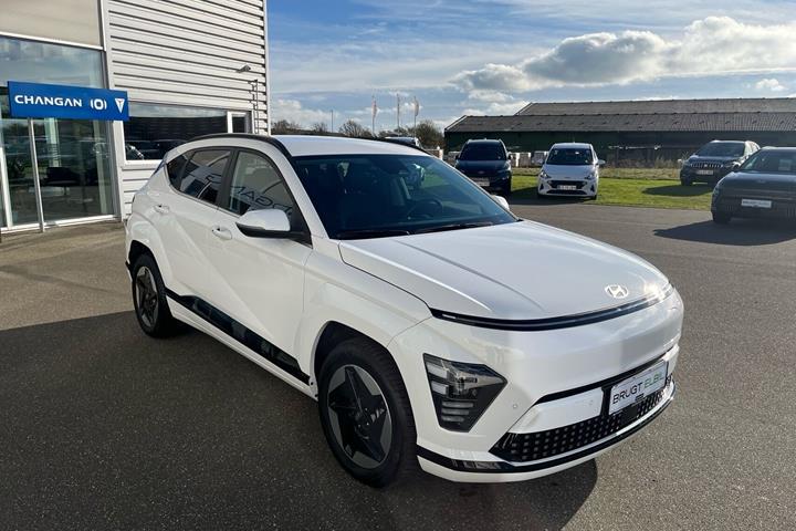 Hvid Hyundai Kona fra 2024