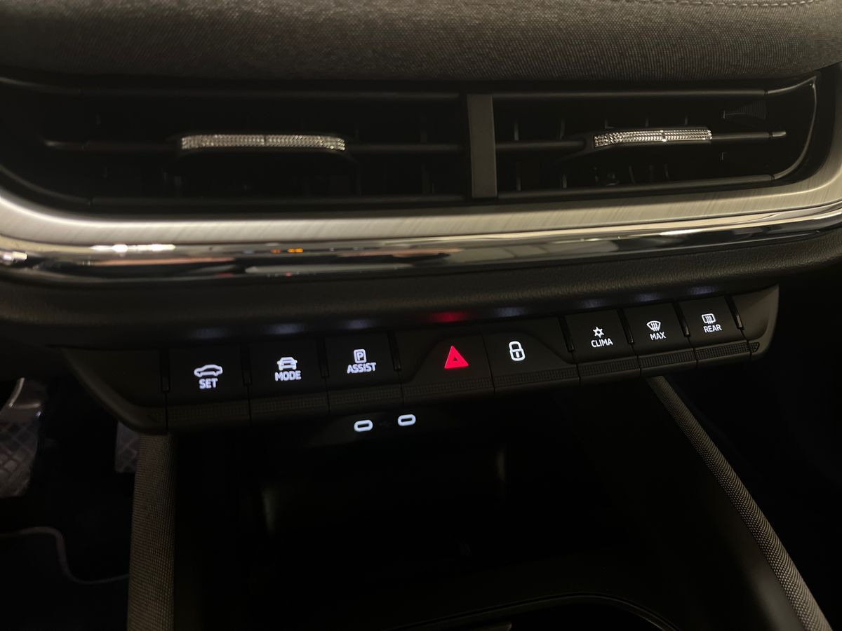 Sort Skoda Enyaq fra 2023