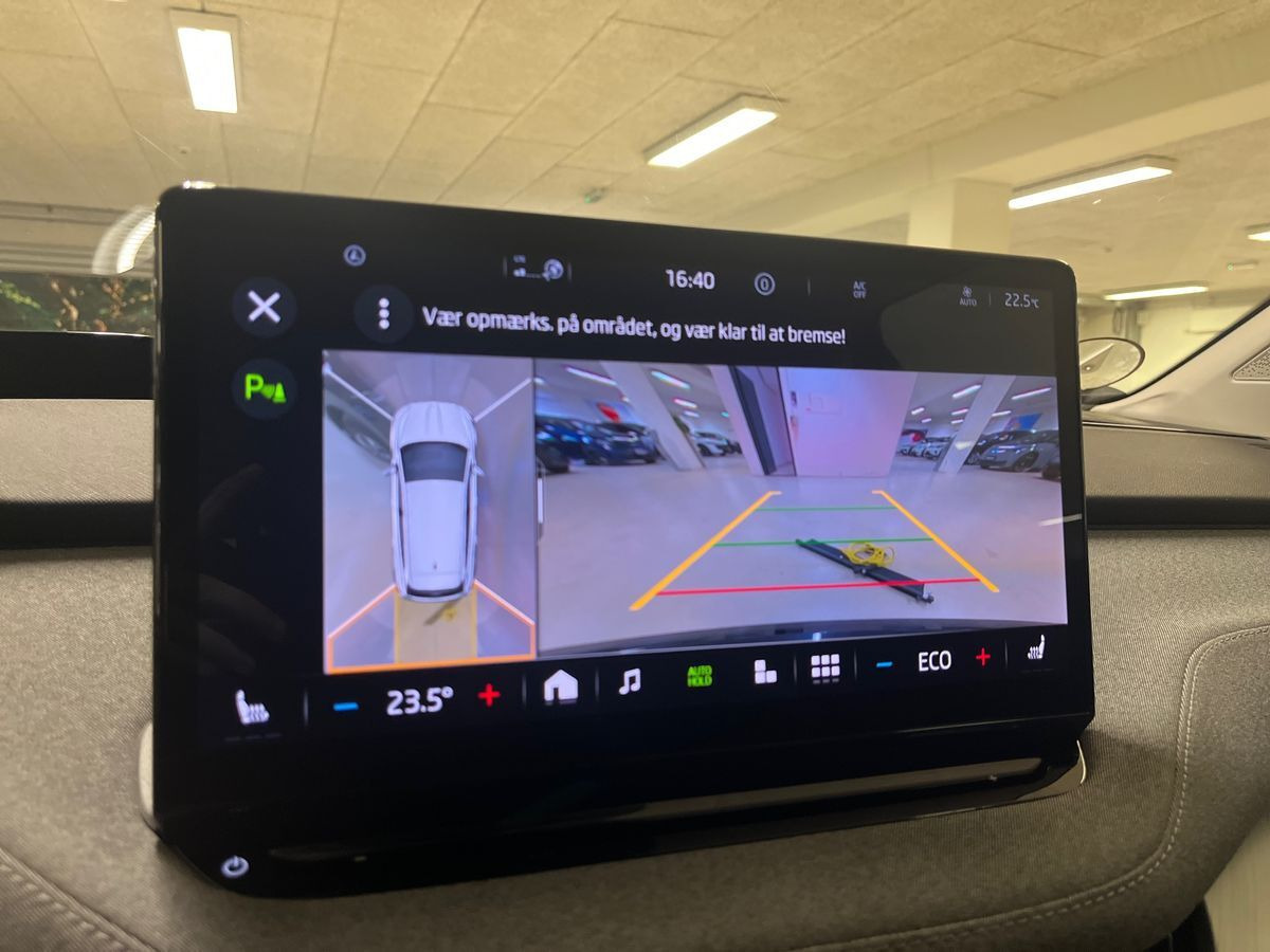 Sort Skoda Enyaq fra 2023