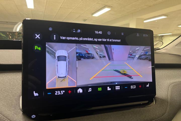 Sort Skoda Enyaq fra 2023
