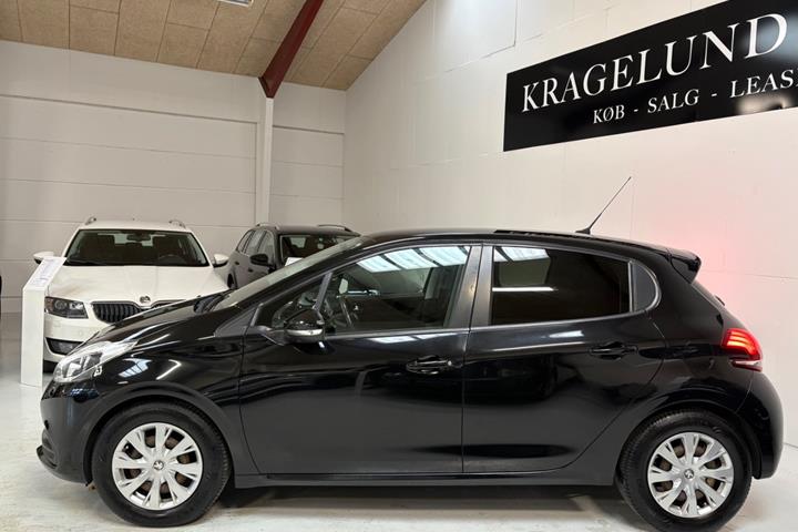 undefined Peugeot 208 fra 2017