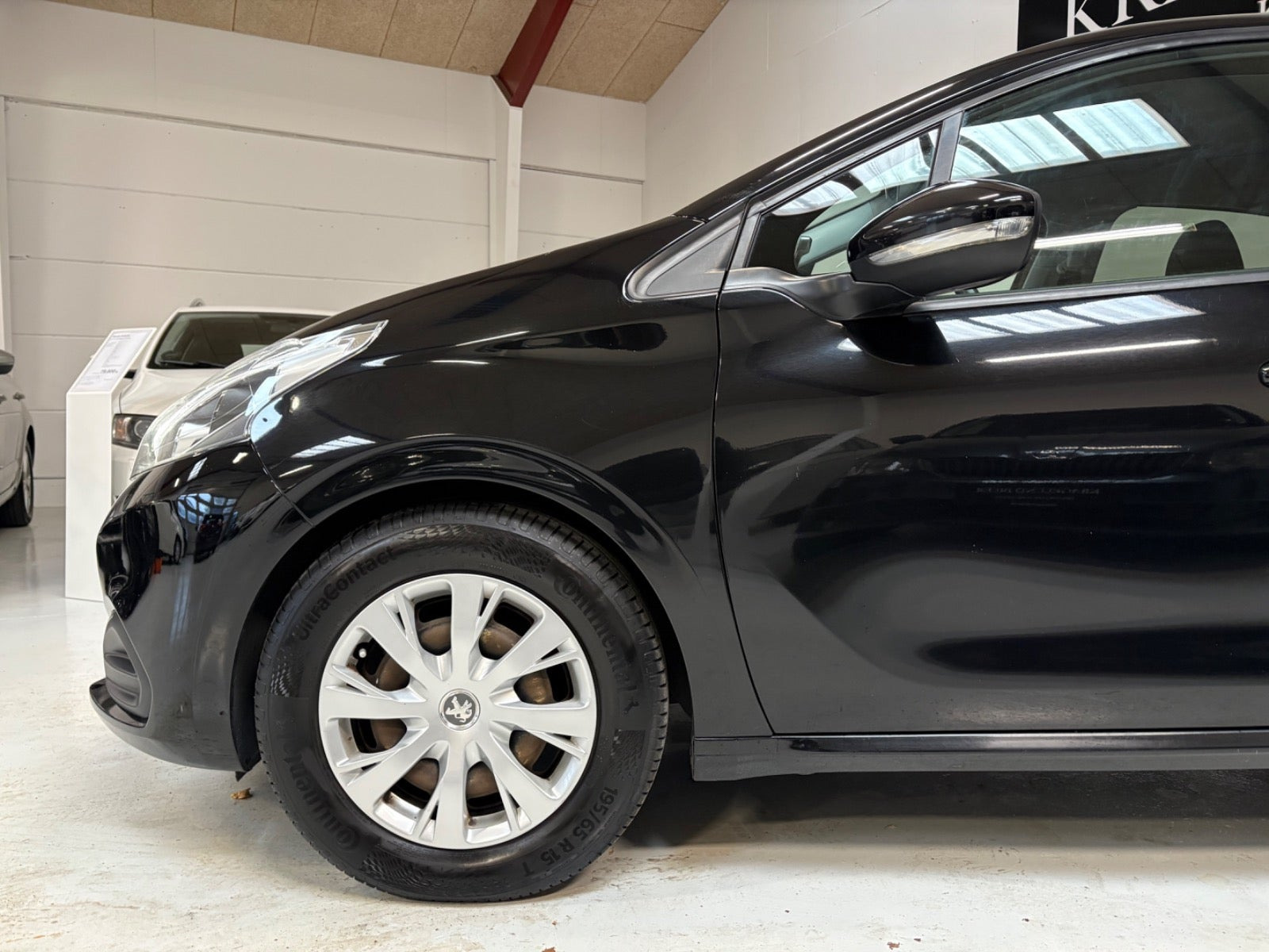 undefined Peugeot 208 fra 2017