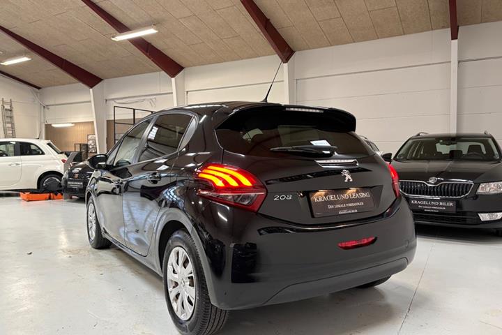 undefined Peugeot 208 fra 2017